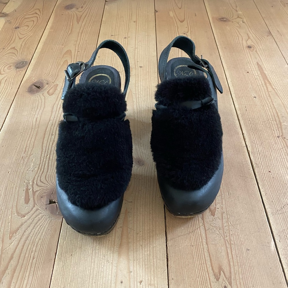 Black shearling No. 6 Clogs